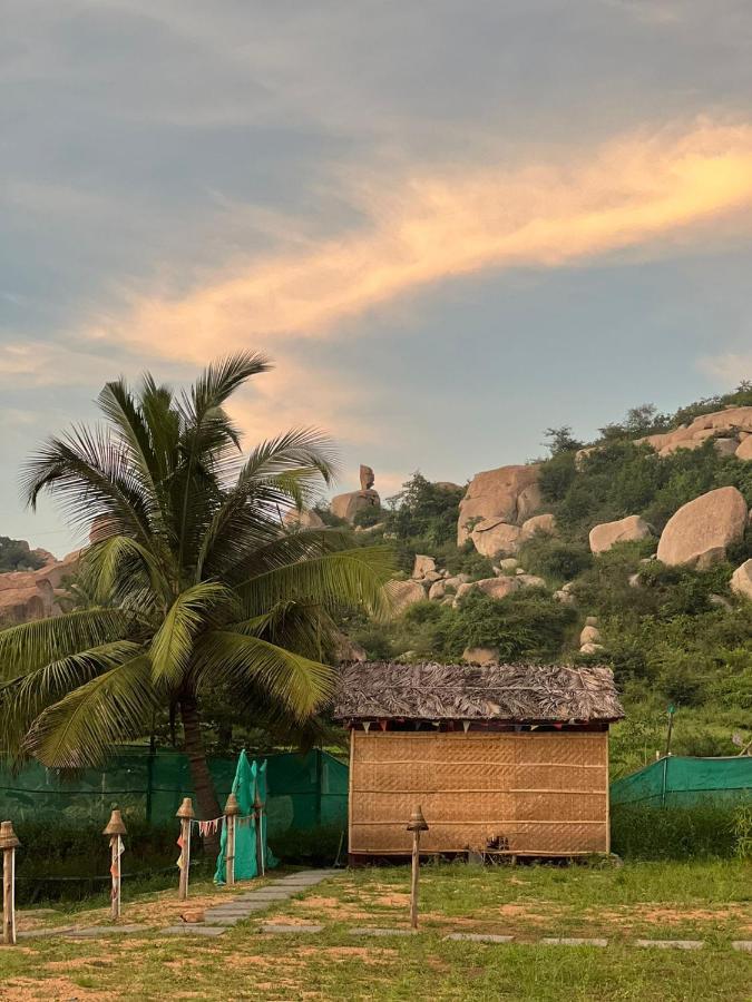 Banana Tree Home Stay Hampi Exterior foto