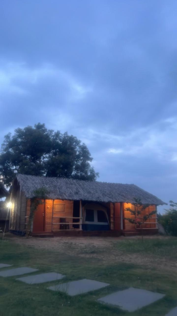 Banana Tree Home Stay Hampi Exterior foto